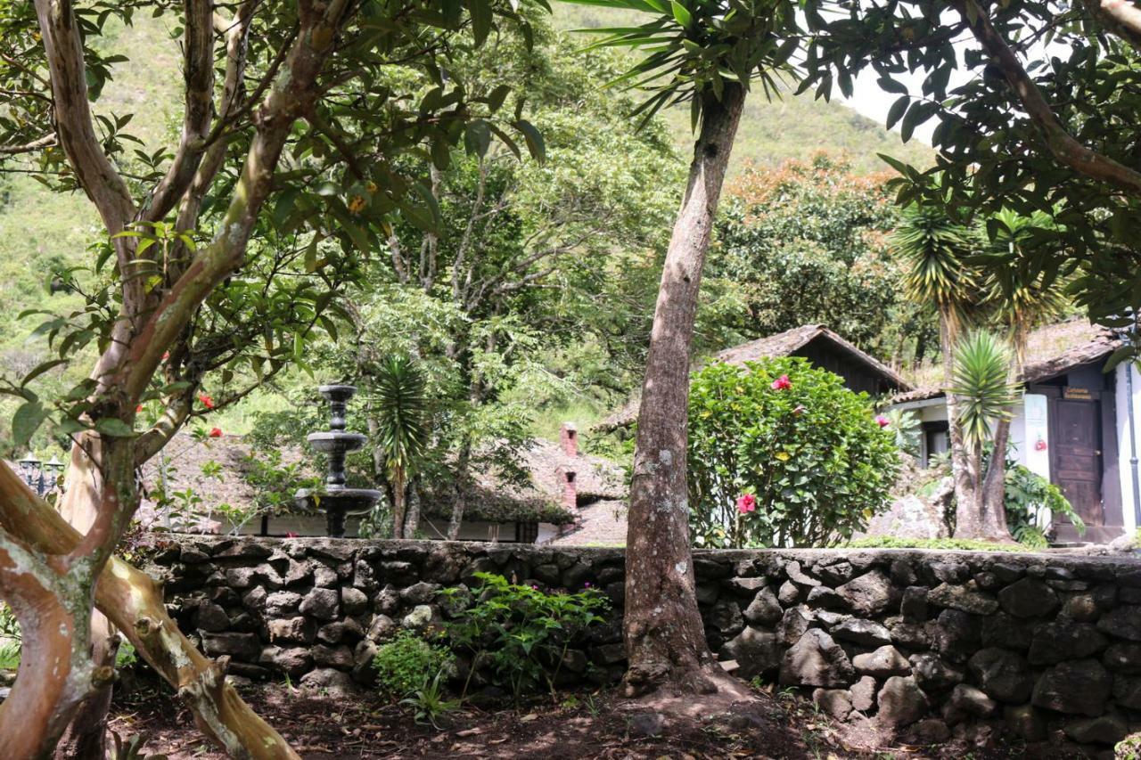 Hosteria El Trapiche Lodge & Spa Baños Esterno foto