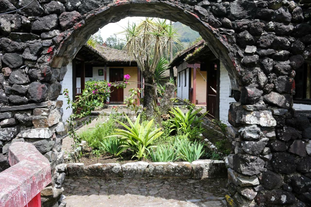 Hosteria El Trapiche Lodge & Spa Baños Esterno foto